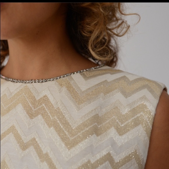 Vintage 1960s cream, gold and silver lurex dress - Picture 2 of 9